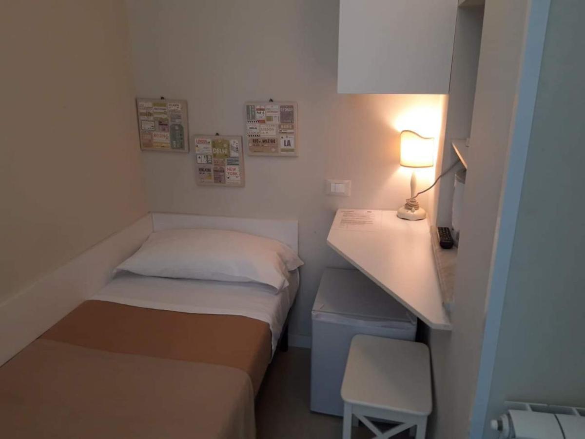 Small Single Room Rom Eksteriør billede